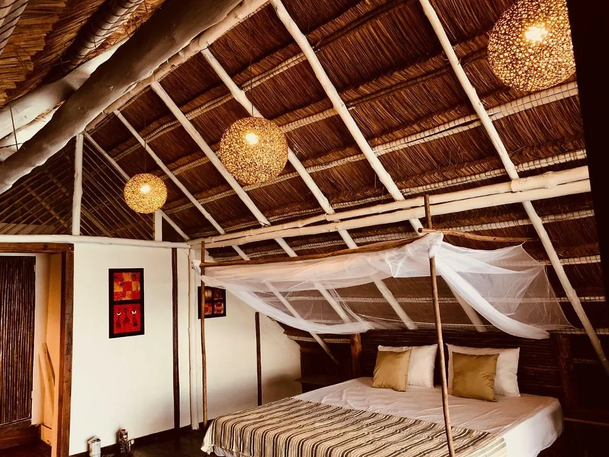 Nena Beach Club & Hotel Pendales