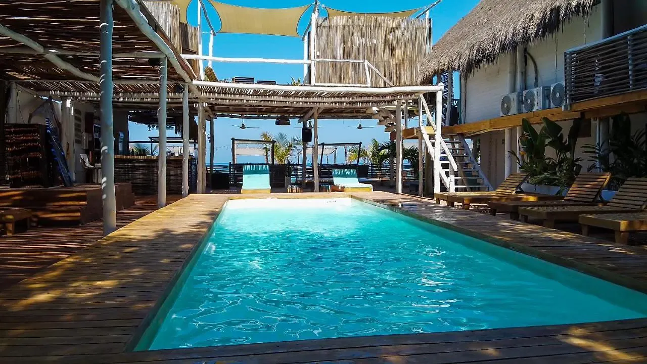 Nena Beach Club & Hotel Pendales